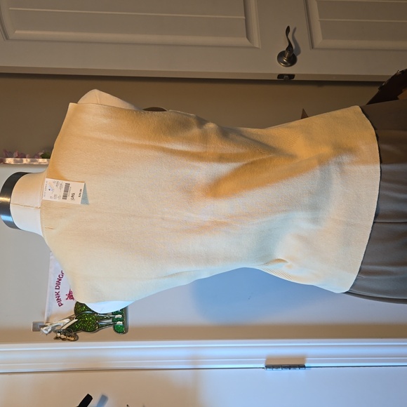 Petite Sophisticate sleeveless square neck knit top - Picture 2 of 4